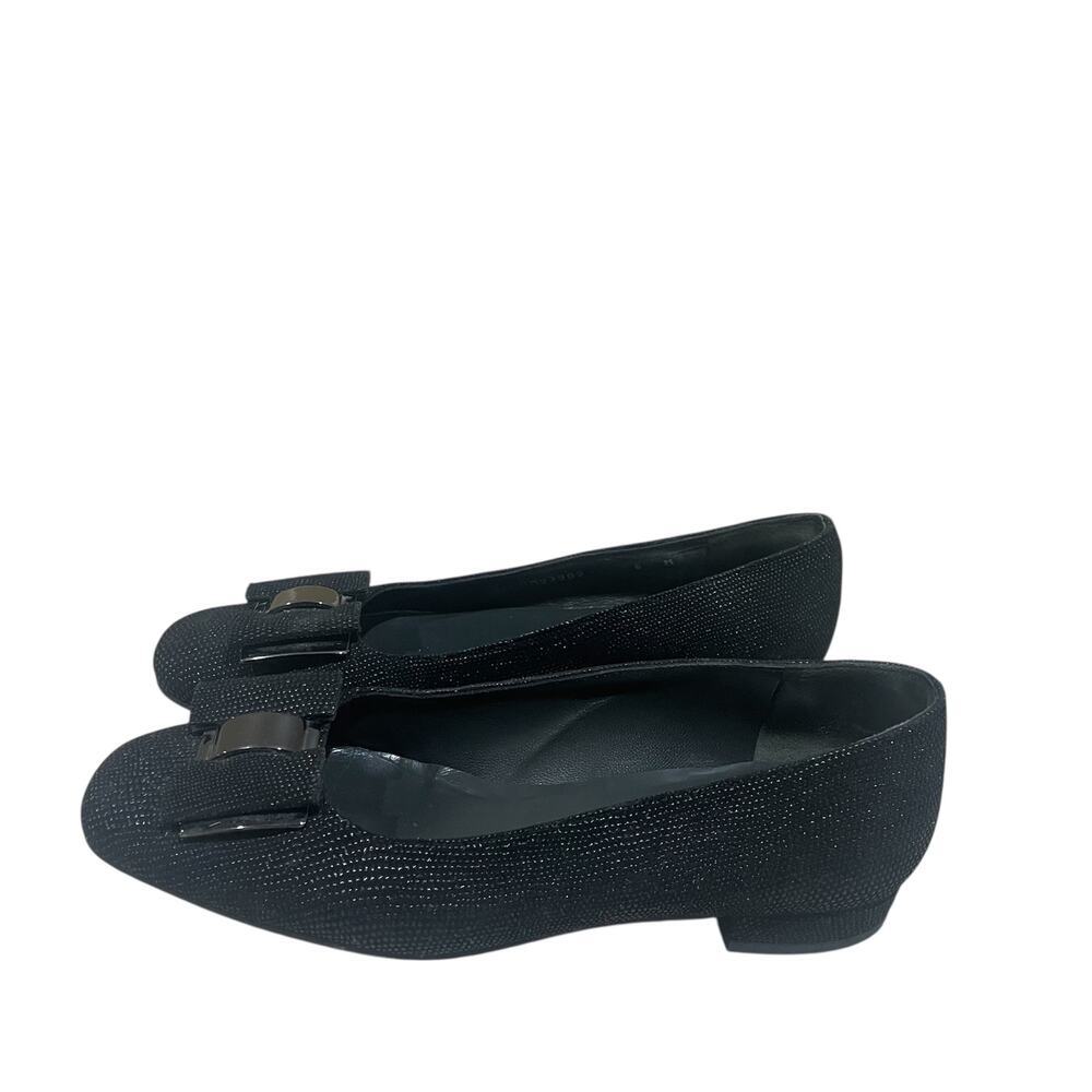 Stuart weitzman textured bow shoe